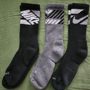 3 Pair Mid Length NIKE DRI FIT Socks Black Gray